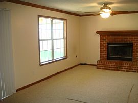 Immaculate 3 Bedroom Home - Near Oceana and Dam Neck  in Virginia Beach, VA (Photo 3 of 8)