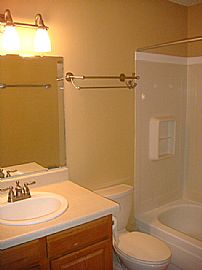 Large 3 Bedroom Duplex Fabolous Remodel in San Marcos, TX (Photo 4 of 9)