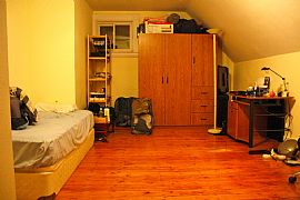 Beautiful 4 Bedroom Home with Huge Kitchen and Seconds to Bus in Cambridge, MA (Photo 4 of 4)