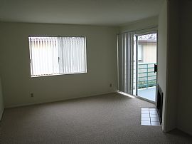 Bright 1 Bedroom  Apartment in Affordable Housing Unit - $1586 in Santa Monica, CA