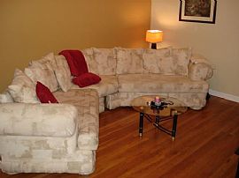 Spacious 2 Bedroom Condo Near Lake Shore in Chicago, IL