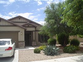 Great Newer Home in Surprise in Surprise, AZ (Photo 3 of 4)