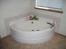 Handsome 4 Bedroom Home in Gated Community in Spanaway, WA (Photo 11 of 12)