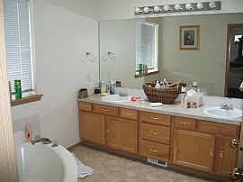 Handsome 4 Bedroom Home in Gated Community in Spanaway, WA (Photo 12 of 12)