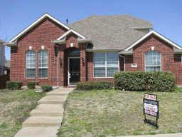 This 4 Bedroom Home is In One of Planos Last New Communities in Dallas, TX