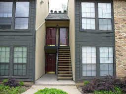 Perfect 2 Bedroom Townhouse in Great Location in Dallas, TX