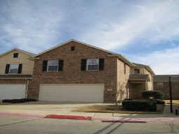 Spacious 3 Bedroom Townhouse with Open Loft in Lewisville, TX