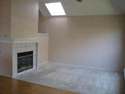 Spacious 3 Bedroom Townhouse with Open Loft in Lewisville, TX (Photo 3 of 5)