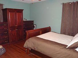 Magnificent 3 Bedroom Home - 5 Miles From Downtown in Richmond, VA (Photo 1 of 3)