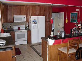 3 Br 2 Ba Corner Beauty in Norfolk, VA (Photo 5 of 5)