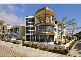 Distinctive 6 Bedroom Ocean Front Home with Unique Design  in San Diego, CA