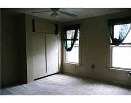 Superb 2 Bedroom Home with Updated Kitchen - Available Now!! in Pittsburgh, PA (Photo 4 of 4)