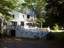 Nice 3 Bedroom Home with 10 Rooms with Workshop and Big Yard in Newton, NH