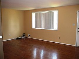 Upper Level 3 Bedroom Home with Large Backyard -  Near DC in Hyattsville, MD (Photo 2 of 8)