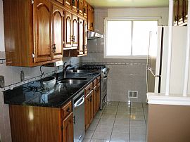 Upper Level 3 Bedroom Home with Large Backyard -  Near DC in Hyattsville, MD (Photo 7 of 8)