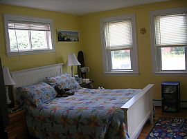 Beautiful 1 Bedroom Victorian Apartment - Close to Downtown in Portland, ME (Photo 3 of 4)