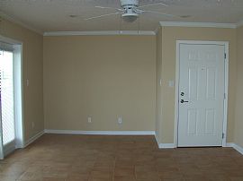 Waterfront 1 Bedroom Condo with 800 Sq. Ft. - 1/2 Month Free in Saint Petersburg, FL (Photo 4 of 12)