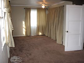 Beautiful 2 Bedroom Home with Unattached Cottage - Available in Escondido, CA (Photo 2 of 7)