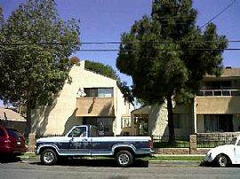 Nice 2 Bedroom Apartment in Warm and Welcoming Environment in Long Beach, CA (Photo 1 of 4)