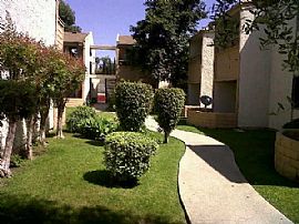 Nice 2 Bedroom Apartment in Warm and Welcoming Environment in Long Beach, CA