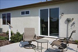 Fully Furnished Home 4 Rent with Lawn Care in Fresno, CA (Photo 10 of 12)