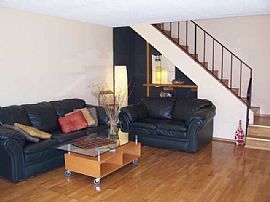 Lovely 2 Bedroom Condo with  Hardwood Floors Throughout in San Diego, CA (Photo 6 of 6)