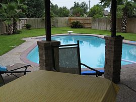 Exceptional 4 Bedroom Home in Imperial Oaks with Pool in The Woodlands, TX (Photo 2 of 3)