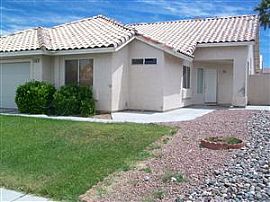 Spectacular 4 Bedroom Home with Open Level Plan in North Las Vegas, NV
