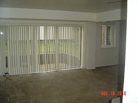 Spacious 1 Bedroom Apartment Plus Den in Washington, DC (Photo 4 of 5)