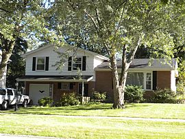 Exceptional 3 Bedroom Home - Available September 1st in Country Club Hills, IL