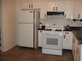 Exceptional 3 Bedroom Home - Available September 1st in Country Club Hills, IL (Photo 2 of 8)