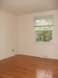 Exceptional 3 Bedroom Home - Available September 1st in Country Club Hills, IL (Photo 7 of 8)