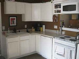 2 Bed Newly Rennovated Near Lake and Downtown in Oshkosh, WI