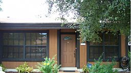 2/2 Villa in Cedarwoods Towhomes in Pembroke Pines, FL