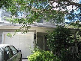 Nice Room For Rent with Amenities - Hot Deal - Hot Location in Plainfield, IL (Photo 6 of 7)