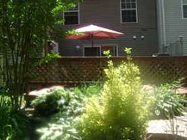 Townhouse For Rent in Waldorf, MD (Photo 2 of 2)