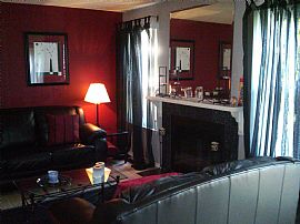 Beautiful !!! Upgraded Townhouse in Streamwood, IL (Photo 1 of 4)