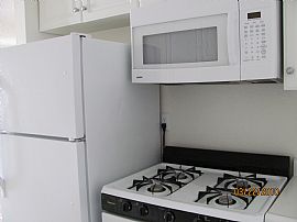 Spacious Floorplans, Beautiful Quiet Community with a Huge Pool in Northridge, CA (Photo 4 of 10)