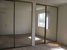 Spacious Floorplans, Beautiful Quiet Community with a Huge Pool in Northridge, CA (Photo 5 of 10)