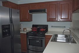 Lovely 1 Bedroom Condo with Loft and Private Roof Deck   in West Hollywood, CA (Photo 2 of 4)