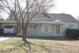 Charmer in Concord - 2 Bedroom Home with Some Hardwoods in Concord, NC