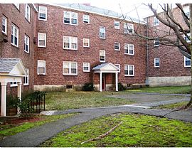 Bright 1 Bedroom Condo - 4 min to T - Includes Heat - Hot Water  in Malden, MA (Photo 5 of 5)