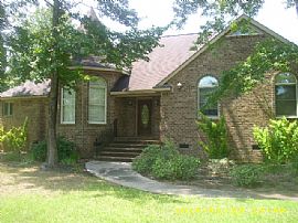 Very Clean 4 Bedroom Home - One Block From Waterway  in Myrtle Beach, SC