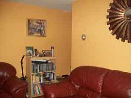 Nice, Updated 3 bedroom Townhouse in Quiet Northeast  in Baltimore, MD (Photo 2 of 4)