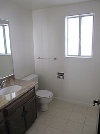 Fabulous, Large 2 Bedroom  Located in Park-Like Setting in Arcadia, CA (Photo 3 of 12)