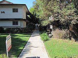 Fabulous, Large 2 Bedroom  Located in Park-Like Setting in Arcadia, CA (Photo 9 of 12)