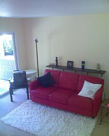 Adorable 3 Bedroom Condo in Quiet Tree Lined Community in Emeryville, CA (Photo 5 of 6)