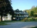 Spacious Private Suites in Historic Inn with Lake Views in Charlotte, VT