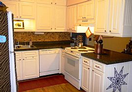 Great 3 Bedroom Home in The Heart of Mt. Pleasant in Mount Pleasant, SC (Photo 4 of 11)