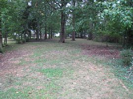 Great 3 Bedroom Ranch Home - Freshly Painted and New Carpeting in Avon Lake, OH (Photo 8 of 12)